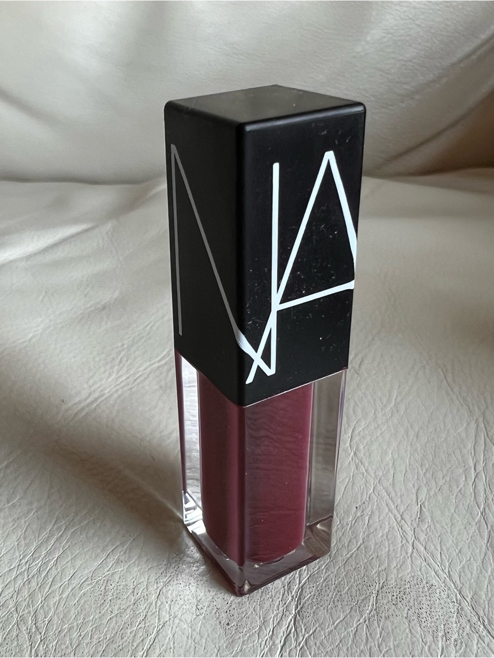 NARS Sarah Moon Velvet Lip Glide Liquid Lipstick PLATO’S Deep Plum
